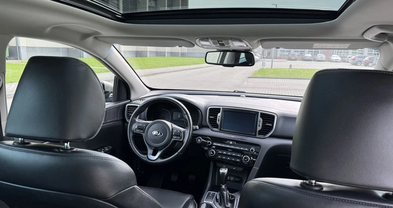 Kia Sportage cena 68900 przebieg: 133000, rok produkcji 2016 z Myślenice małe 529